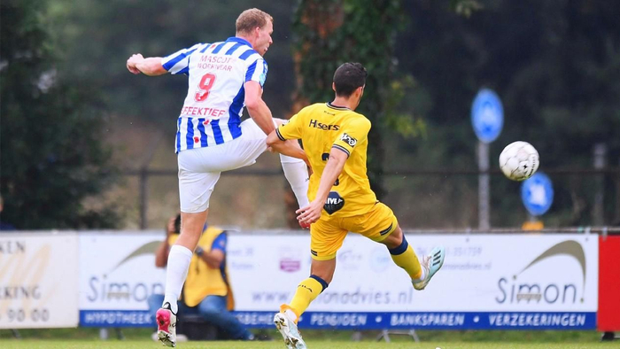 与锋线球员 与锋线球员