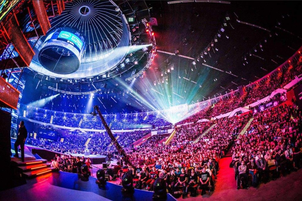 更来自于队 更来自于队