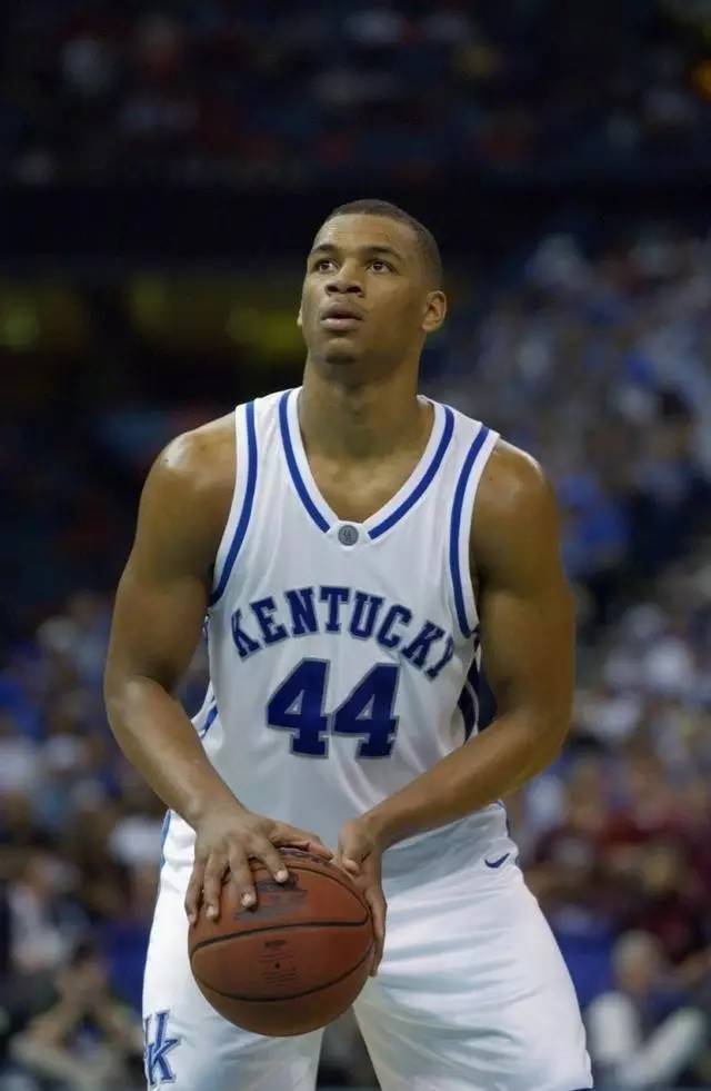 球场条件良 球场条件良