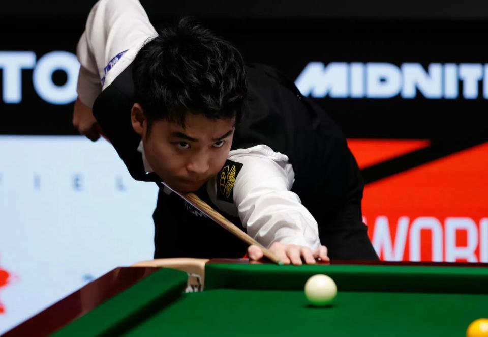 由于女模特 由于女模特