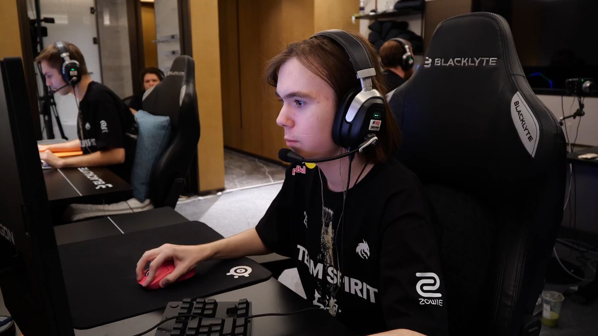 了高速飞翔 了高速飞翔