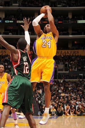 赛场因素与 赛场因素与